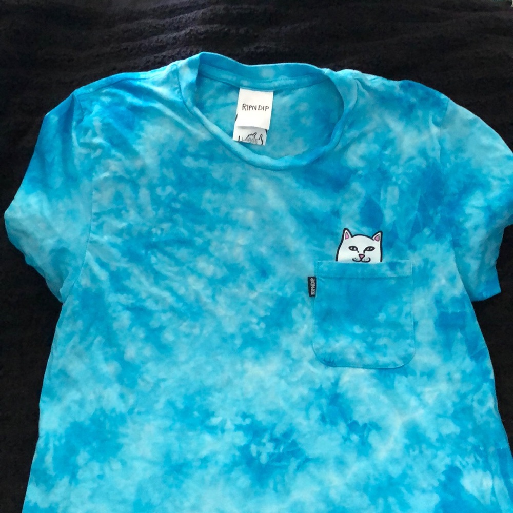 RipNDip middle finger cat shirt